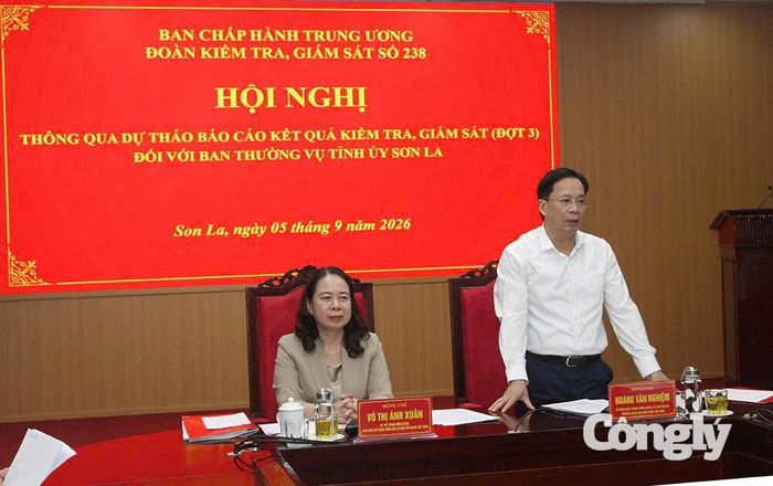 Bí thư Tỉnh ủy Sơn La phát biểu tại Hội nghị.