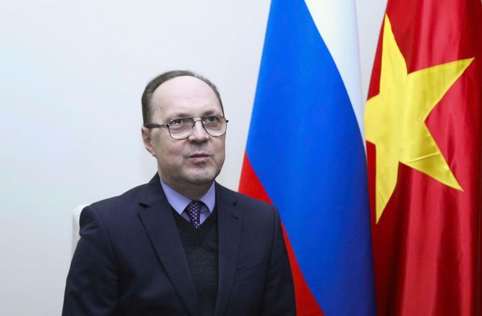 Đại sứ LB Nga tại Việt Nam Gennady Stepanovich Bezdetko. Ảnh: Nguyễn Bình