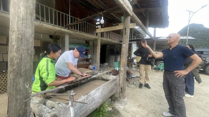 Không gian cư trú, sản xuất và cảnh quan tự nhiên là một phần giá trị cần được gìn giữ khi phát triển du lịch tại Dìa Trên để thu hút khách du lịch.