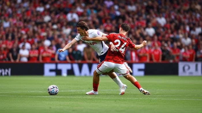 Tottenham bất lực trước Nottingham Forest trong trận hòa không bàn thắng