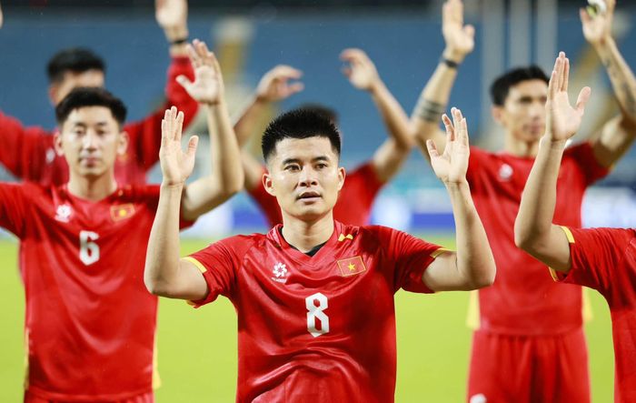 Hoàng Đức và Thành Long trong vai trò quan trọng ở tuyến giữa