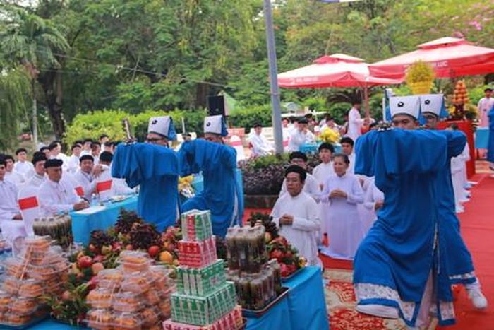 Họ đạo Cao Đài Chợ Lớn thực hiện nghi lễ cầu siêu các anh hùng liệt sĩ