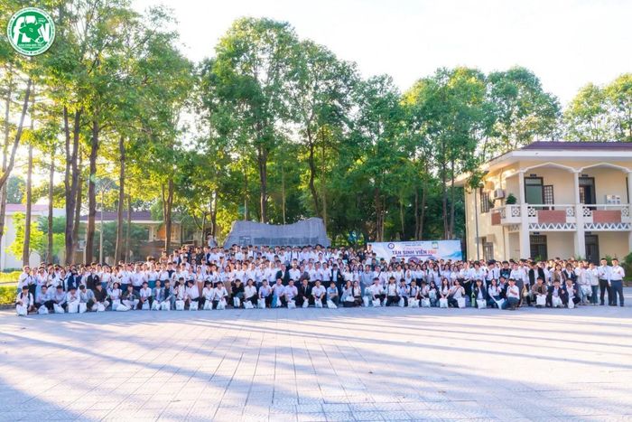 Nhiều kỳ vọng vào thế hệ sinh viên Khoa CNTY