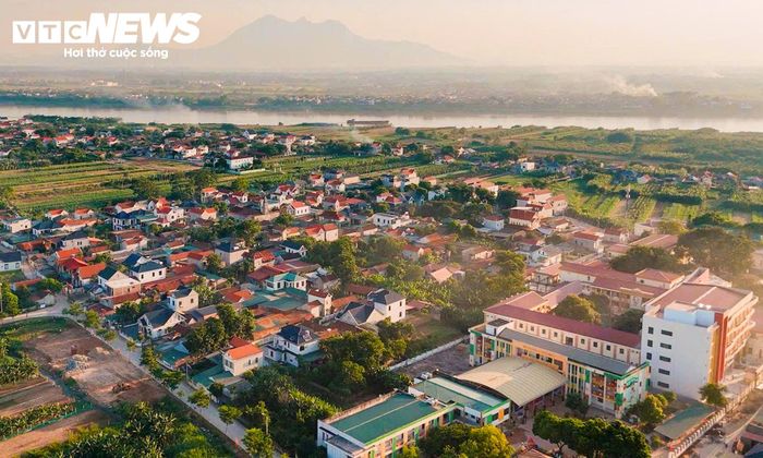 Cùng với trường liên cấp, Trường Mầm non Minh Châu hiện có khoảng 340 trẻ. Trong năm học này, trường tuyển 80 trong tổng số 90 trẻ đầu cấp, gồm 67 cháu nhóm nhà trẻ và 13 cháu lớp mẫu giáo từ 3 đến 5 tuổi. Trước năm học mới, toàn bộ trẻ được kiểm tra và chăm sóc y tế học đường.