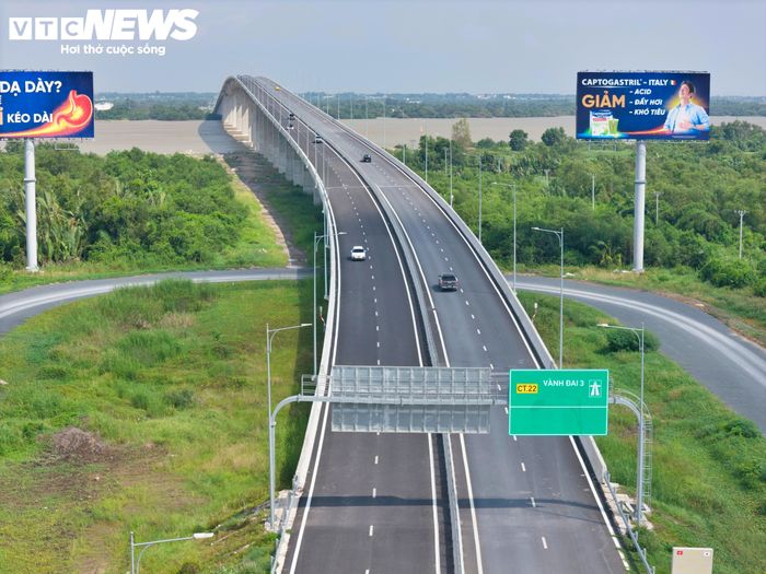 Dự án dài hơn 11km, đi qua phường Nhơn Trạch và xã Phước An, có tổng mức đầu tư 3.868 tỷ đồng. Theo Ban Quản lý dự án đầu tư xây dựng công trình giao thông TP Đồng Nai, dự án đang triển khai 3 gói thầu xây lắp chính, tiến độ đạt khoảng 80% giá trị hợp đồng.