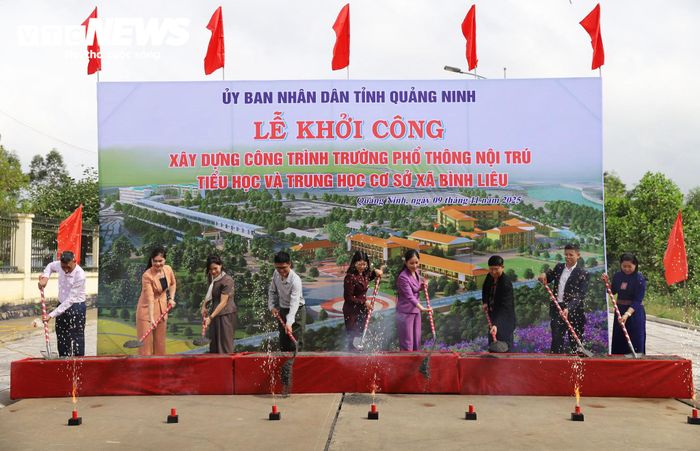 Ngày 9/11/2025, công trình Trường Phổ thông nội trú Tiểu học và THCS xã Bình Liêu, TP Quảng Ninh được khởi công, mở đầu hành trình xây dựng một ngôi trường mới nơi vùng biên. (Ảnh: Hoàng Gái)