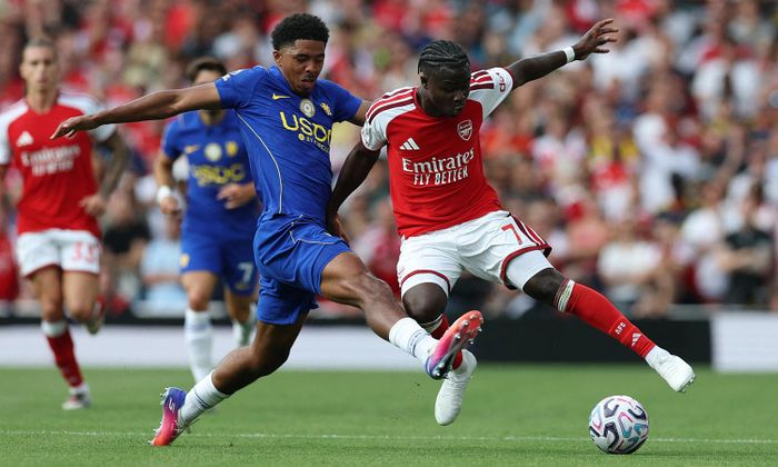 Arsenal và Chelsea tạo ra màn đôi công hấp dẫn. (Ảnh: Reuters)