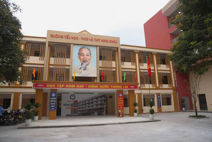 Đây là năm học đầu tiên, xã Minh Châu có một trường liên cấp hoàn chỉnh cả 3 cấp học. Ảnh: Thanh Hải