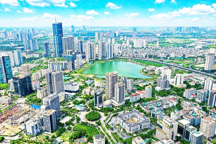 Hà Nội đang đứng trước một giai đoạn phát triển mới với yêu cầu chất lượng tăng trưởng cao hơn. Ảnh: Phạm Hùng
