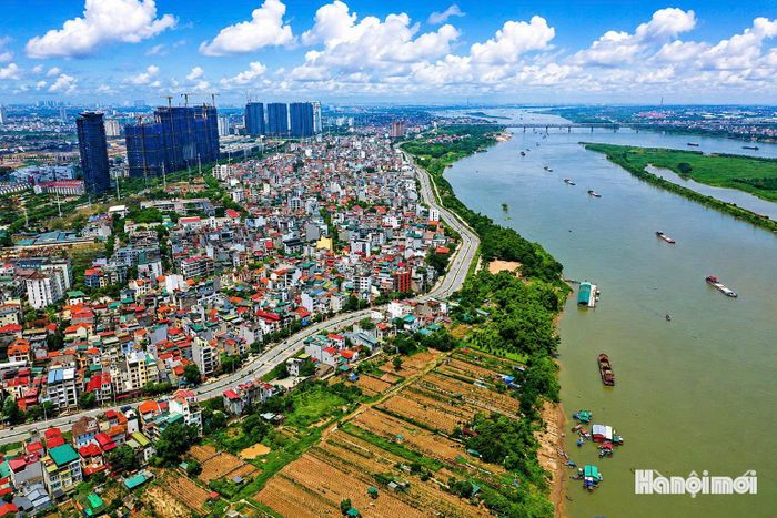 Vai trò, tiềm năng, lợi thế của dòng sông chưa được khai thác tương xứng trong cấu trúc phát triển Thủ đô. Ảnh: PV