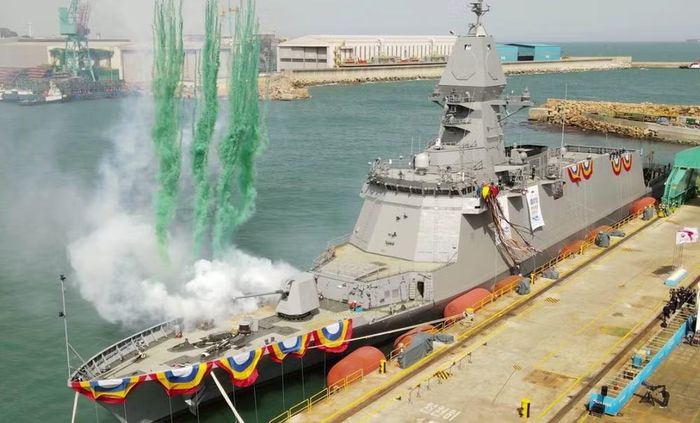 Đến tháng 11/2025, phần lớn dự án bị hủy bỏ, dù 2 chiếc đầu tiên vẫn được giữ lại do đang trong quá trình đóng.