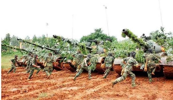 Từ một loại xe tăng mới, T-54 dần trở thành nền tảng để lực lượng tăng thiết giáp xây dựng các đơn vị xe tăng chủ lực.