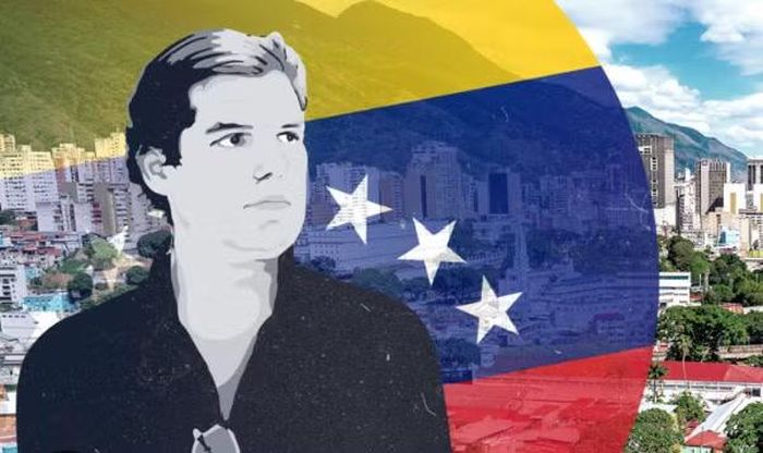 Betancourt sinh năm 1980 tại Caracas và tốt nghiệp Đại học Suffolk ở Boston. Ông trở về Venezuela làm ăn rồi nhanh chóng mở rộng hoạt động sang nhiều lĩnh vực. Tài sản của doanh nhân này hiện được ước tính khoảng 2,6 tỷ USD, với mạng lưới khoảng 50 công ty tại 16 quốc gia.