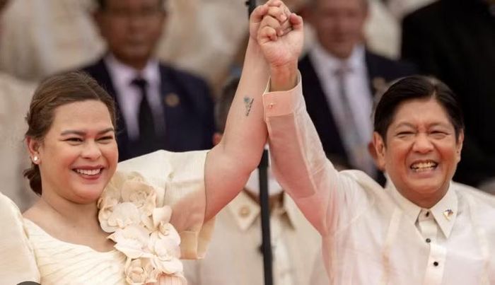 Bà sau đó giải thích rằng những phát biểu này không nhằm đe dọa Tổng thống mà xuất phát từ lo ngại về an toàn của bản thân.