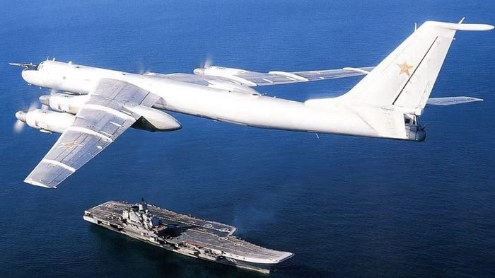Đây cũng là một trong những lý do dòng Tu-95 có ảnh hưởng lâu dài. Không chỉ tạo ra các máy bay ném bom và mang tên lửa, nền tảng này còn mở đường cho một dòng máy bay tuần tra chống ngầm chuyên dụng.