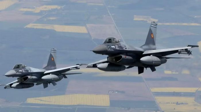 Theo Phantom, nhiệm vụ ưu tiên của F-16 Ukraine là đánh chặn tên lửa hành trình Nga. Các máy bay cũng được sử dụng để đối phó máy bay không người lái (UAV).