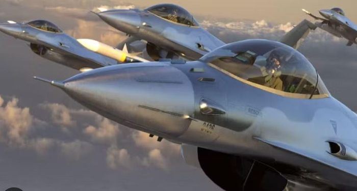 Tình trạng thiếu tên lửa đối không đang gây thêm khó khăn cho phi đội F-16 Ukraine. Một chỉ huy không quân nước này cho biết lực lượng phải sử dụng dè sẻn số vũ khí dự trữ, trong bối cảnh Ukraine liên tục đối phó các đợt tập kích đường không quy mô lớn của Nga.