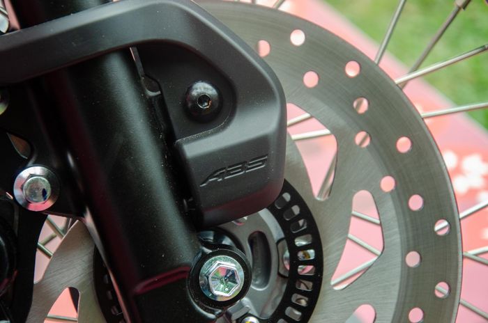 Yamaha PG-1 khá cơ bản với động cơ 115 cc, nay có thêm ABS cho bánh trước. Ảnh: Phúc Hậu.