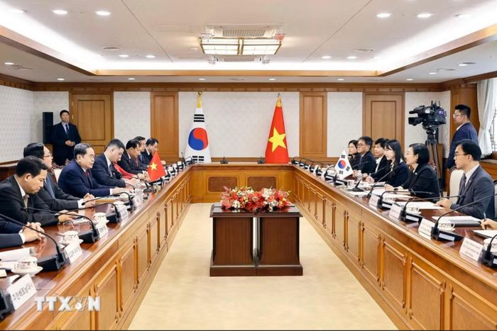  Chủ tịch Quốc hội Trần Thanh Mẫn hội kiến Thủ tướng Hàn Quốc Han Seong-sook. Ảnh: Doãn Tấn/TTXVN. 
