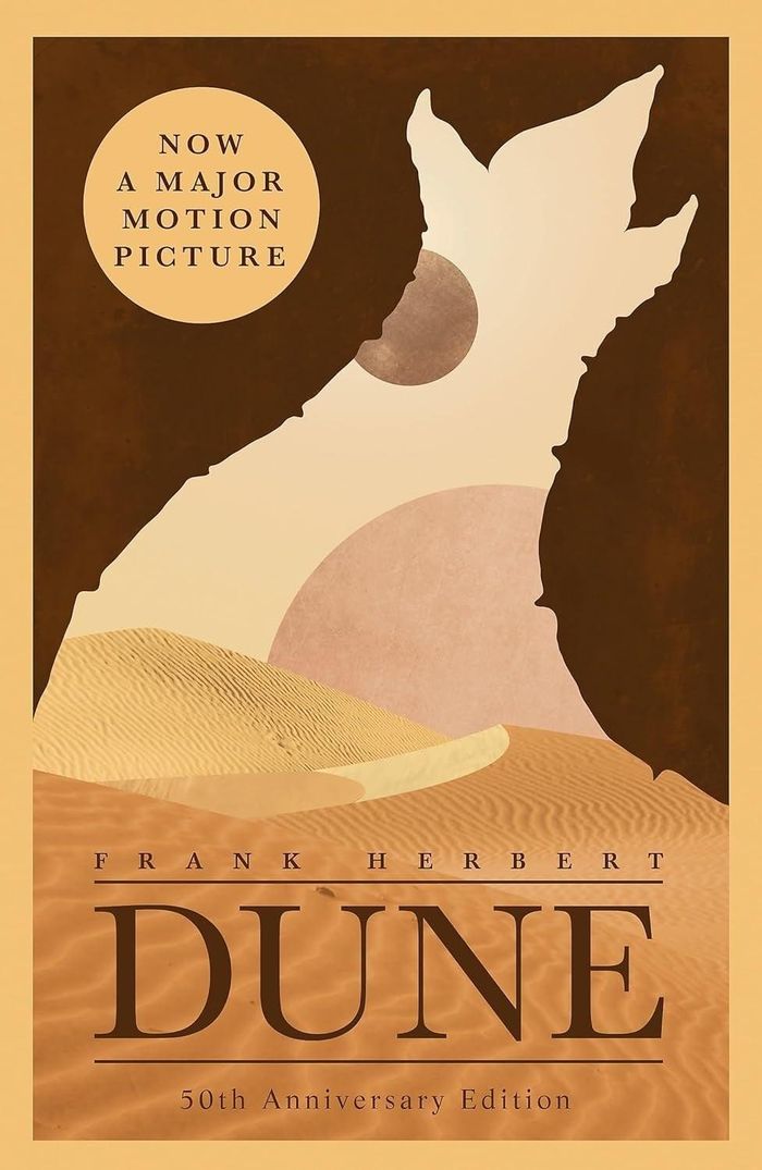 Dune được đánh giá là một trong số kiệt tác khoa học giả tưởng. Ảnh: Hodderscape.