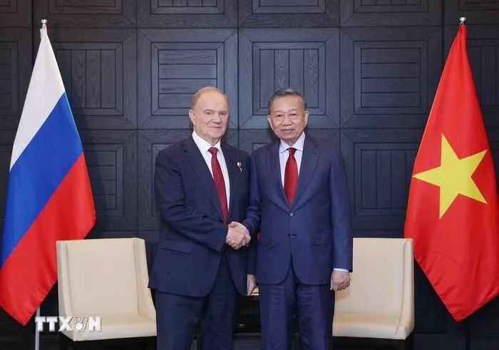Trong chương trình thăm cấp Nhà nước tới Liên bang Nga, chiều 7/9, giờ địa phương, tại thủ đô Moskva, Tổng Bí thư, Chủ tịch nước Tô Lâm tiếp Chủ tịch Đảng Cộng sản Liên bang Nga Gennady Zyuganov. Ảnh: Thống Nhất/TTXVN.