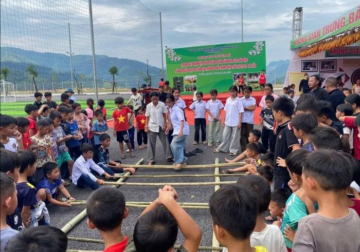 Mỗi hiện vật, mỗi trò chơi, mỗi trải nghiệm đã trở thành một bài học sinh động, góp phần khơi dậy tình yêu, niềm tự hào và ý thức chung tay gìn giữ, lan tỏa những giá trị văn hóa truyền thống tốt đẹp của các dân tộc tỉnh Lai Châu