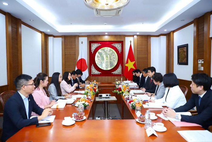 Toàn cảnh buổi làm việc