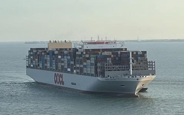 Siêu tàu container đang vào cảng Cái Mép-Thị Vải. (Ảnh: Doanh nghiệp cung cấp)