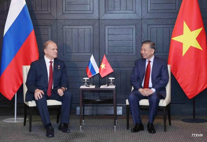 Tổng Bí thư, Chủ tịch nước Tô Lâm tiếp Chủ tịch Đảng Cộng sản Liên bang Nga Gennady Zyuganov. (Ảnh: Thống Nhất – TTXVN)