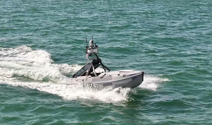  USV MARS được trang bị hệ thống mô-đun tải trọng mới của SubSea Craft, cho phép nhanh chóng thay thế các khí tài tác chiến và cảm biến ngay tại thực địa. Ảnh: SubSea Craft  