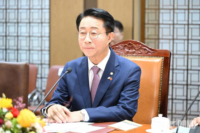Chủ tịch Quốc hội Hàn Quốc Cho Jeong Sik phát biểu tại cuộc hội đàm. 