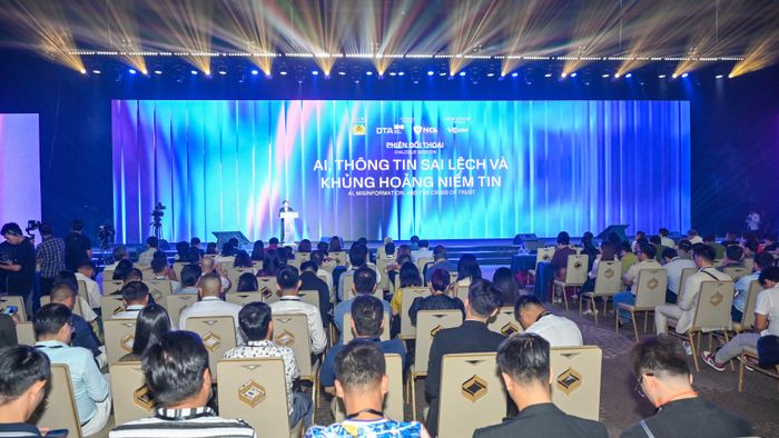 Quang cảnh hội nghị