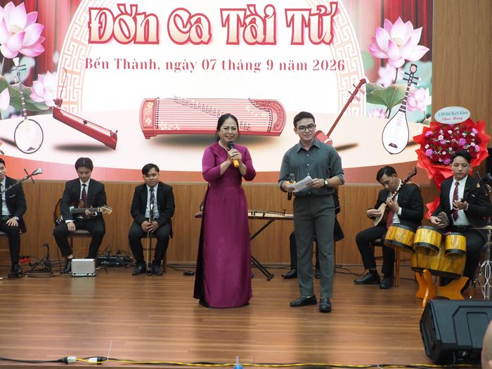  Nghệ nhân nhân dân Thanh Tuyết chia sẻ hạnh phúc khi đờn ca tài tử được lan tỏa sâu rộng hơn trong trường học 