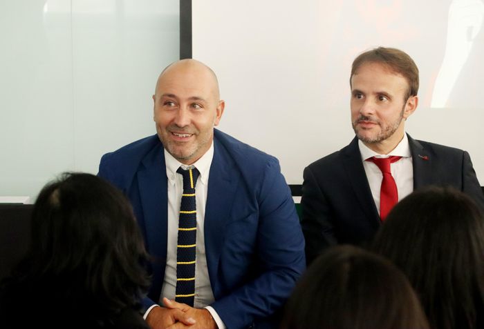 Nghệ sĩ Tenor Marco Miglietta và nhạc trưởng Roberto Fiore 