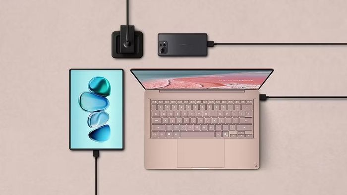 Zenbook 14 thế hệ mới trang bị pin 70Wh có thể hoạt động liên tục 33 tiếng.