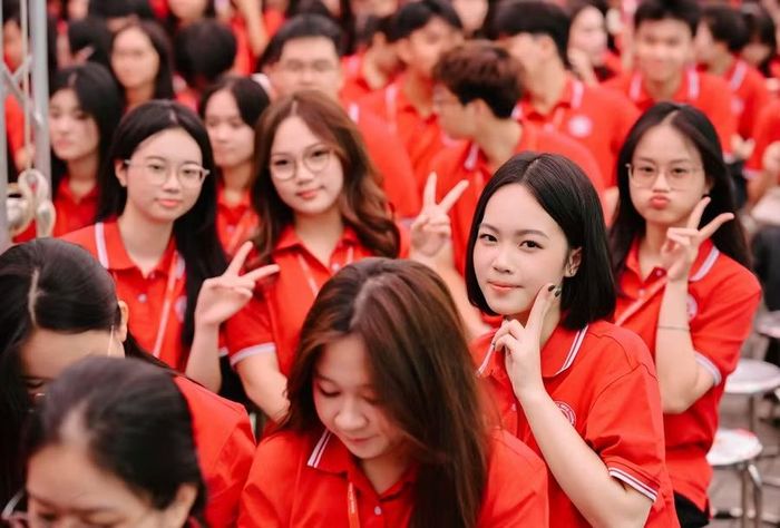 Tân sinh viên Trường Đại học Ngoại thương trong ngày khai giảng năm học 2026 - 2027.