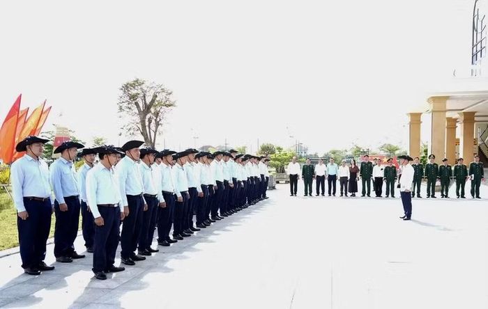Các thành viên Đội 192 trước khi lên đường thực hiện nhiệm vụ.