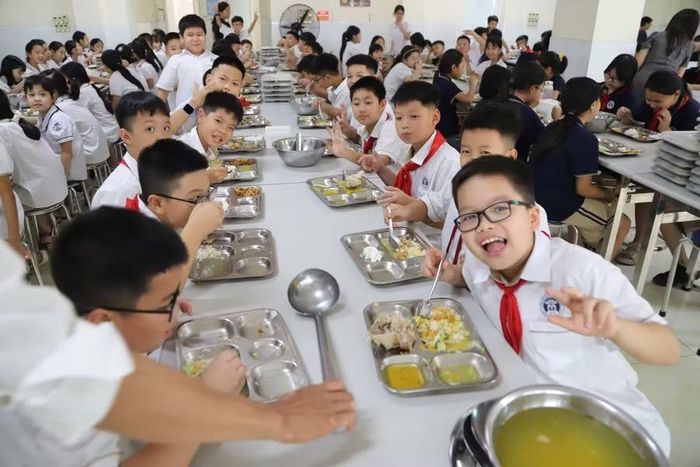 Nhiều học sinh đã ăn hết suất ăn của mình.
