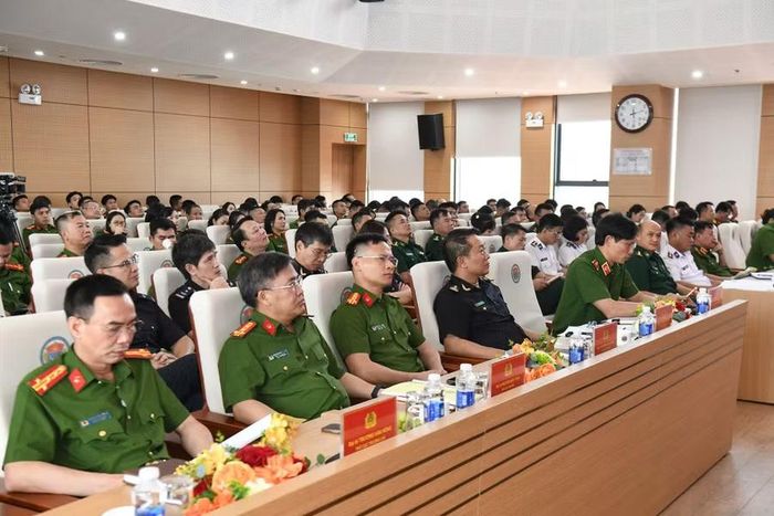 C04, Bộ Công an phối hợp với Cục Phòng, chống ma túy và tội phạm (Bộ Tư lệnh Bộ đội Biên phòng), Cục Nghiệp vụ và Pháp luật (Bộ Tư lệnh Cảnh sát biển) và Chi cục Điều tra chống buôn lậu (Cục Hải quan) thông tin về tội phạm ma túy chiều 7/9.