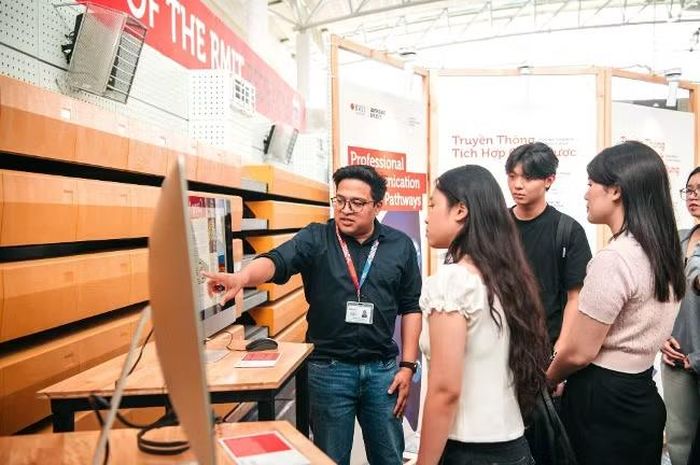 Những nhà giáo nhận Advance HE Fellowship từ RMIT Việt Nam đang bồi đắp nên cộng đồng tôn vinh chất lượng giảng dạy và phát triển chuyên môn. Ảnh: RMIT