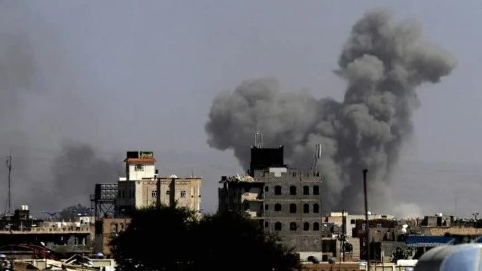 Không quân Yemen đã tiến hành nhiều cuộc không kích nhằm vào các vị trí, nơi tập trung lực lượng và phương tiện quân sự của lực lượng Houthi ở miền Trung nước này sáng 7/9. (Nguồn:Anadolu)