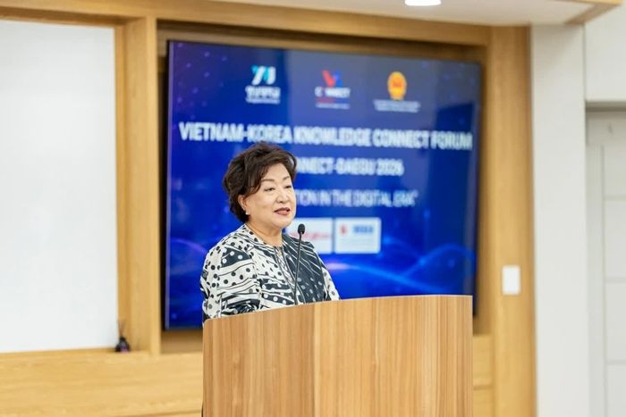 Chủ tịch Phòng Thương mại Công nghiệp Daegu phát biểu tại Diễn đàn. (Nguồn: Tổng Lãnh sự quán Việt Nam tại Busan)