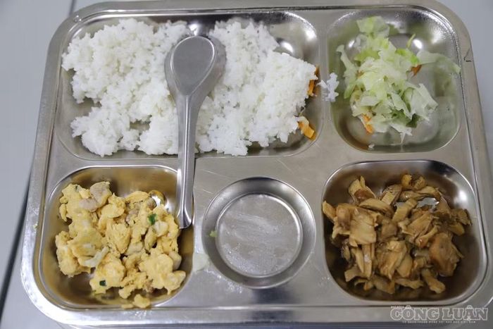 Suất ăn của học sinh ngày 7/9.