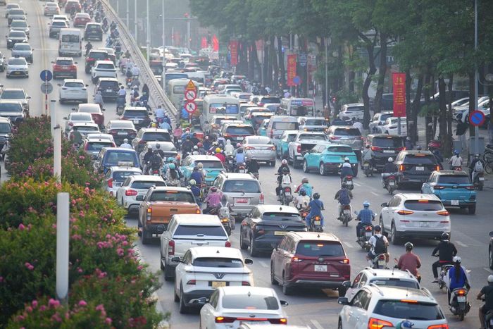 Đường Trần Duy Hưng ùn ứ kéo dài.