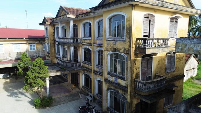 Công sản ở vị trí đắc địa chưa được khai thác, sử dụng hiệu quả suốt nhiều năm.