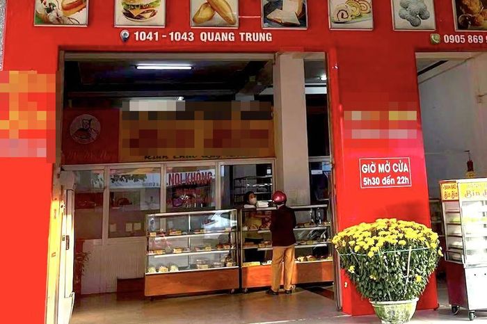 Hộ kinh doanh Bin Bin bán bánh mì khiến 254 người bị ngộ độc.