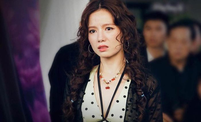 Hạ Anh - O Hồng của "Mưa đỏ" biến hoá trong "Lên hương". 