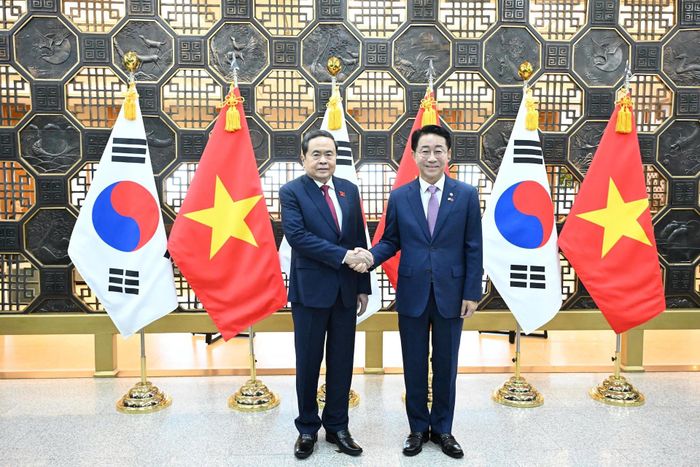 Chủ tịch Quốc hội Hàn Quốc Cho Jeong Sik chủ trì lễ đón trọng thể Chủ tịch Quốc hội Trần Thanh Mẫn.Ảnh: Media QH