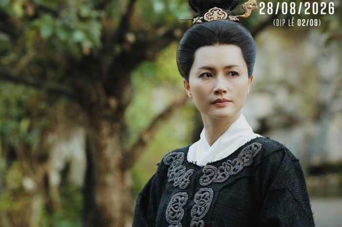  Đỗ Thị Hải Yến trong vai thái hậu. 