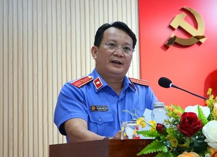  Đồng chí Nguyễn Phước Toán - Phó Viện trưởng VKSND TP Đà Nẵng, đại diện lãnh đạo đơn vị phát động phong trào.